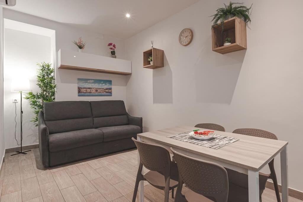Appartamento 10 Minuti Dal Mare E Dalla Stazione - Relaxhouse *